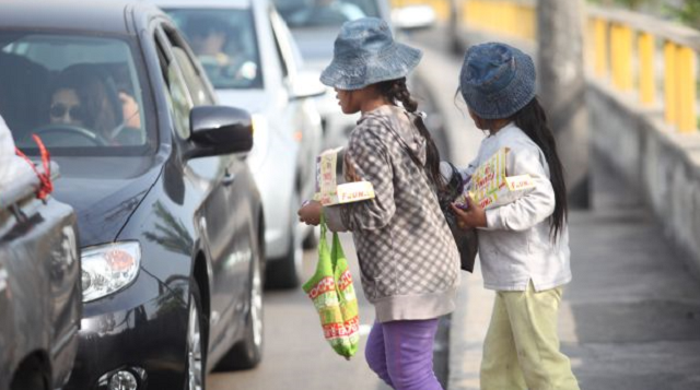 Fundaredes niños trabajan en la calle