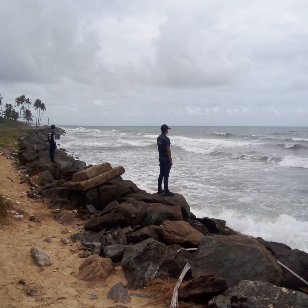 Buscan a estudiante desaparecido en playa - Agencia Carabobeña de Noticias