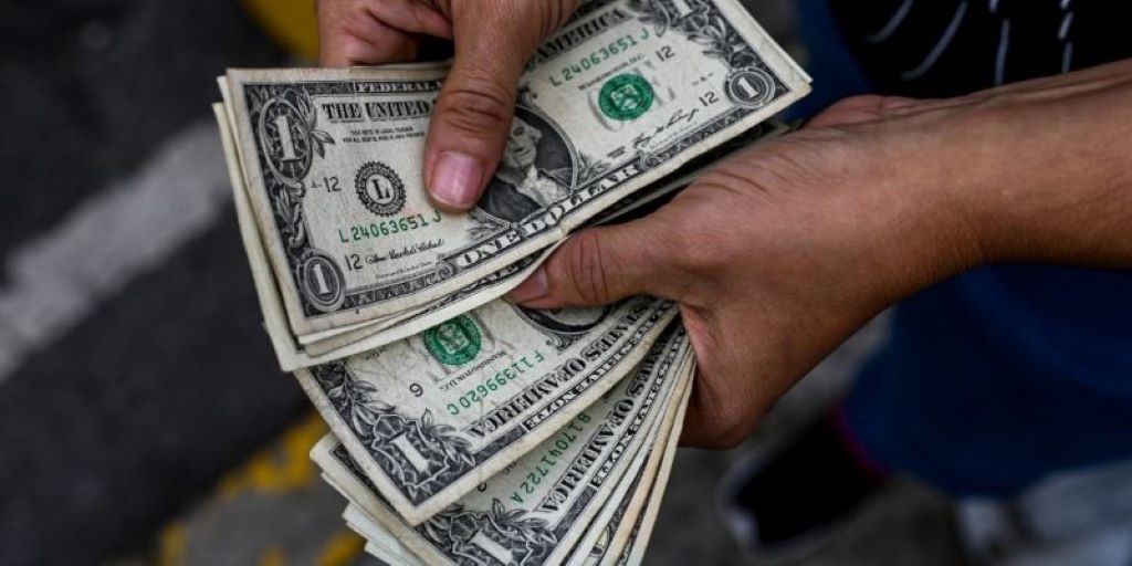 Nuevo récord del dólar paralelo - Agencia Carabobeña de Noticias