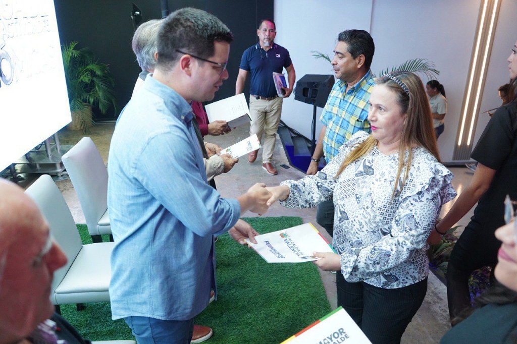 Entregan más de 200 Licencias de Actividades Económicas - Agencia Carabobeña de Noticias