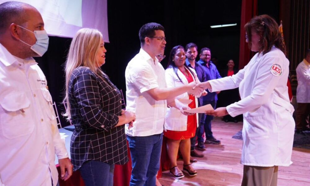 Universidad de Ciencias de la Salud otorgó cartas de culminación - Agencia Carabobeña de Noticias