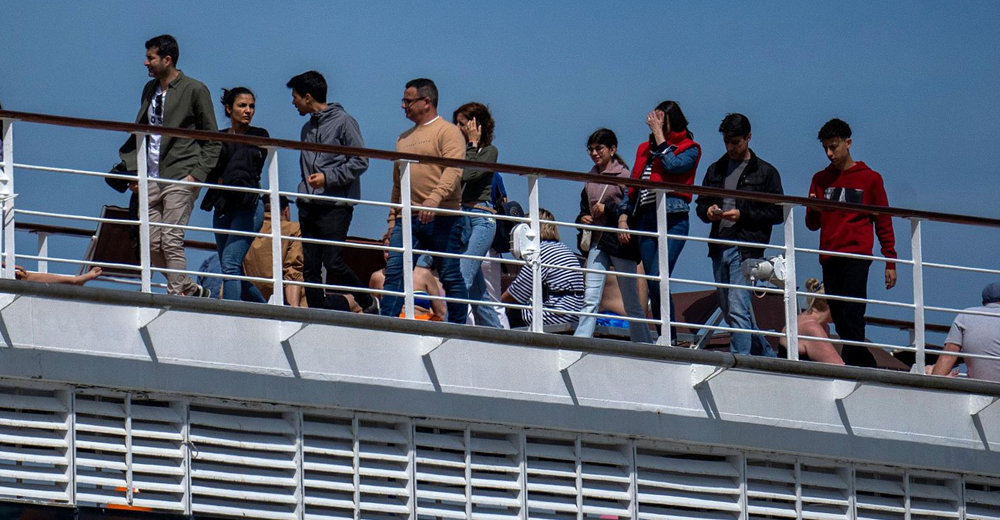 Deportan a 65 bolivianos varados en puerto de España - Agencia Carabobeña de Noticias - Agencia ACN- Noticias Carabobo