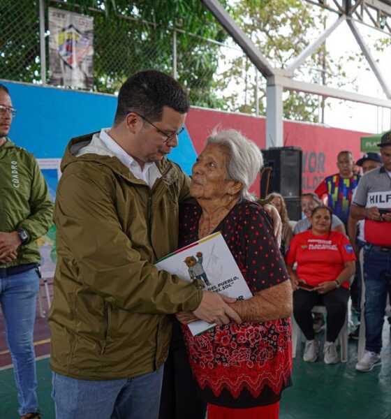 Alcalde Julio Fuenmayor entregó títulos de tierras - Agencia Carabobeña de Noticias