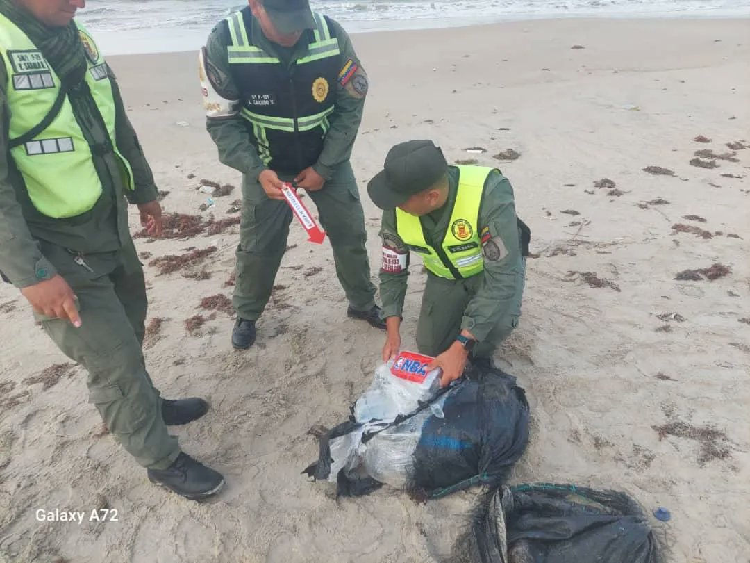 Hallan más de 370 kilos de cocaína en costas de Falcón - Agencia Carabobeña de Noticias