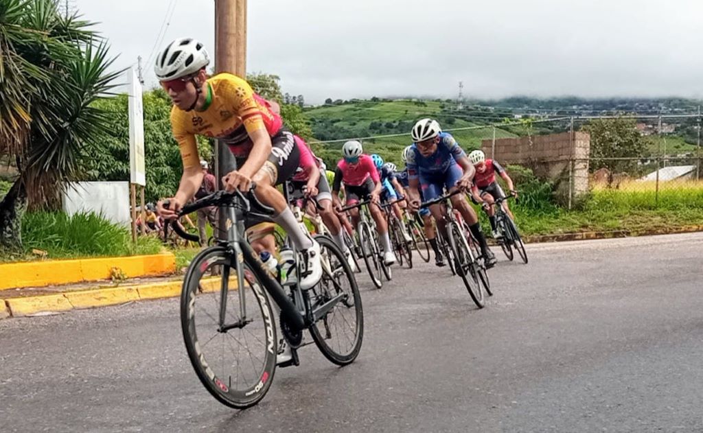 Diego Méndez gana etapa y lidera Vuelta a la Juventud - Agencia Carabobeña de Noticias