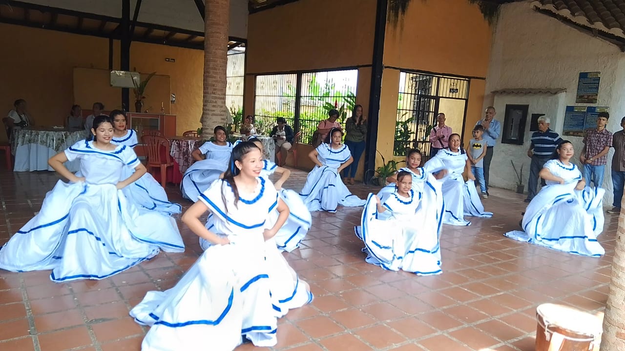 Cronista de Bejuma recibió Doctorado Honoris Causa- Agencia Carabobeña de Noticias - Agencia ACN - Noticias Carabobo