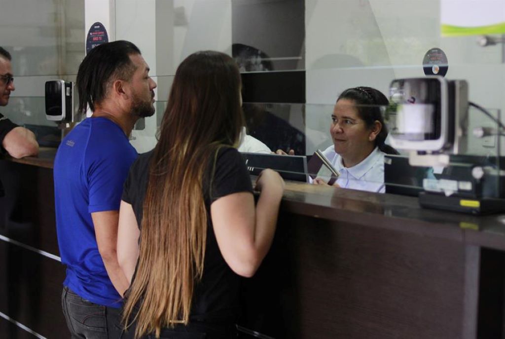 Millones de venezolanos en el extranjero no podrán votar - Agencia Carabobeña de Noticias