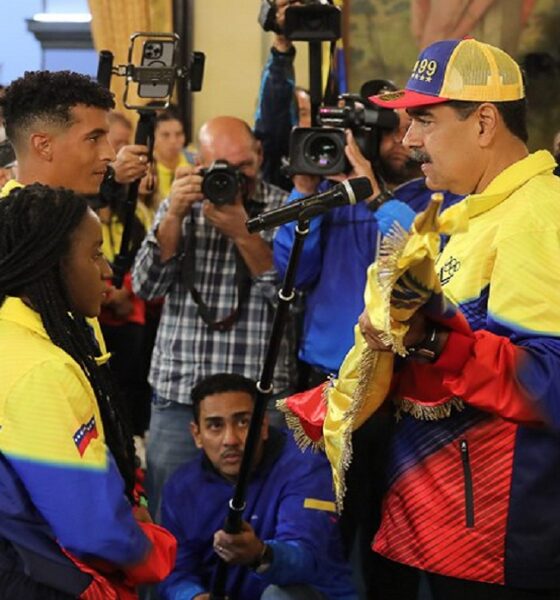 Presidente Maduro abanderó a atletas-Agencia Carabobeña de Noticias – ACN – Deportes
