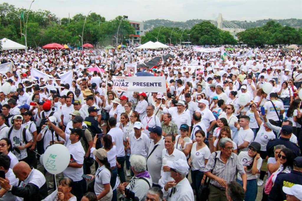 Miles de personas piden la paz en Cúcuta - Agencia Carabobeña de Noticias