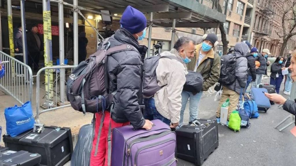 Desalojadas familias de migrantes - Agencia Carabobeña de Noticias