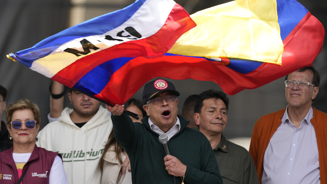 Denunciado por uso de bandera del M-19