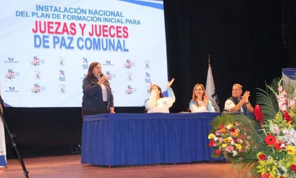 Inició plan de formación de jueces y juezas de paz