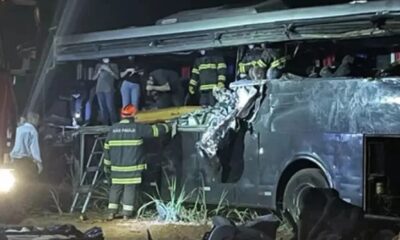 12 muertos por colisión entre camión y autobús en Sao Paulo