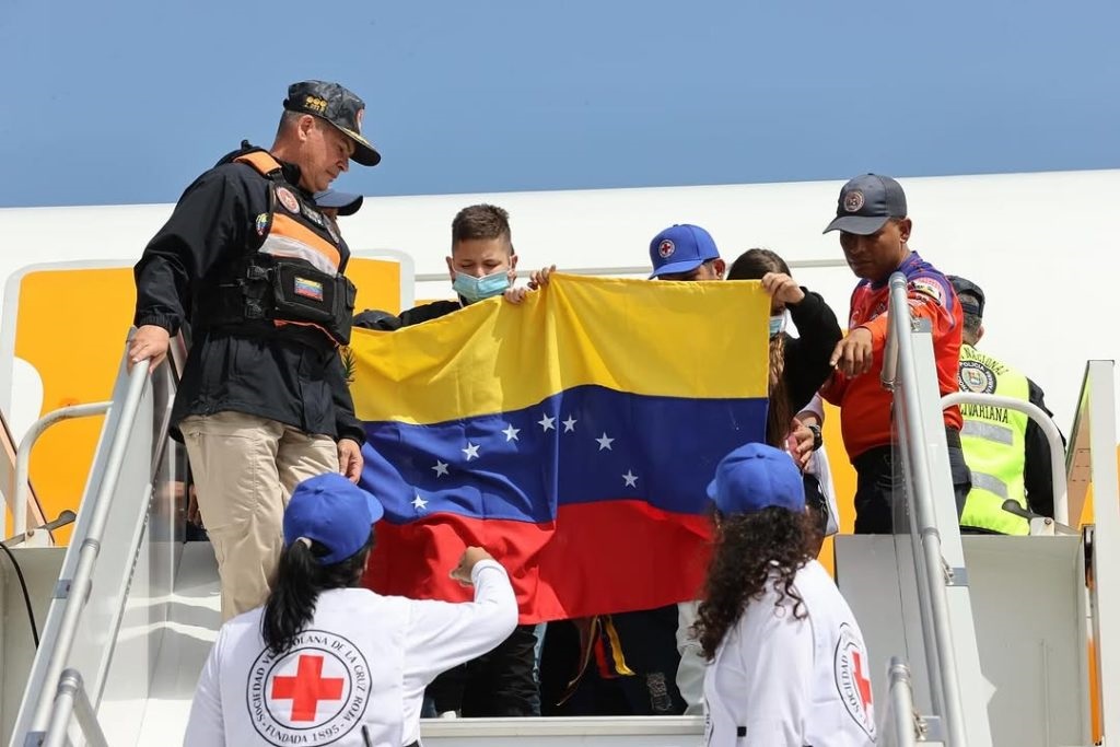 Llegaron 242 venezolanos desde México - Agencia Carabobeña de Noticias