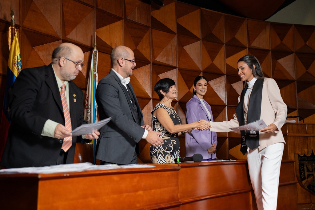 UJAP graduó la primera cohorte de Formación de Modelos - Agencia Carabobeña de Noticias