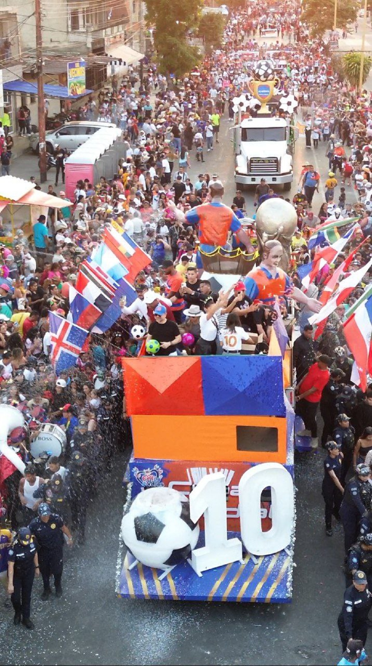 desfile de carrozas y comparsas - Agencia Carabobeña de Noticias
