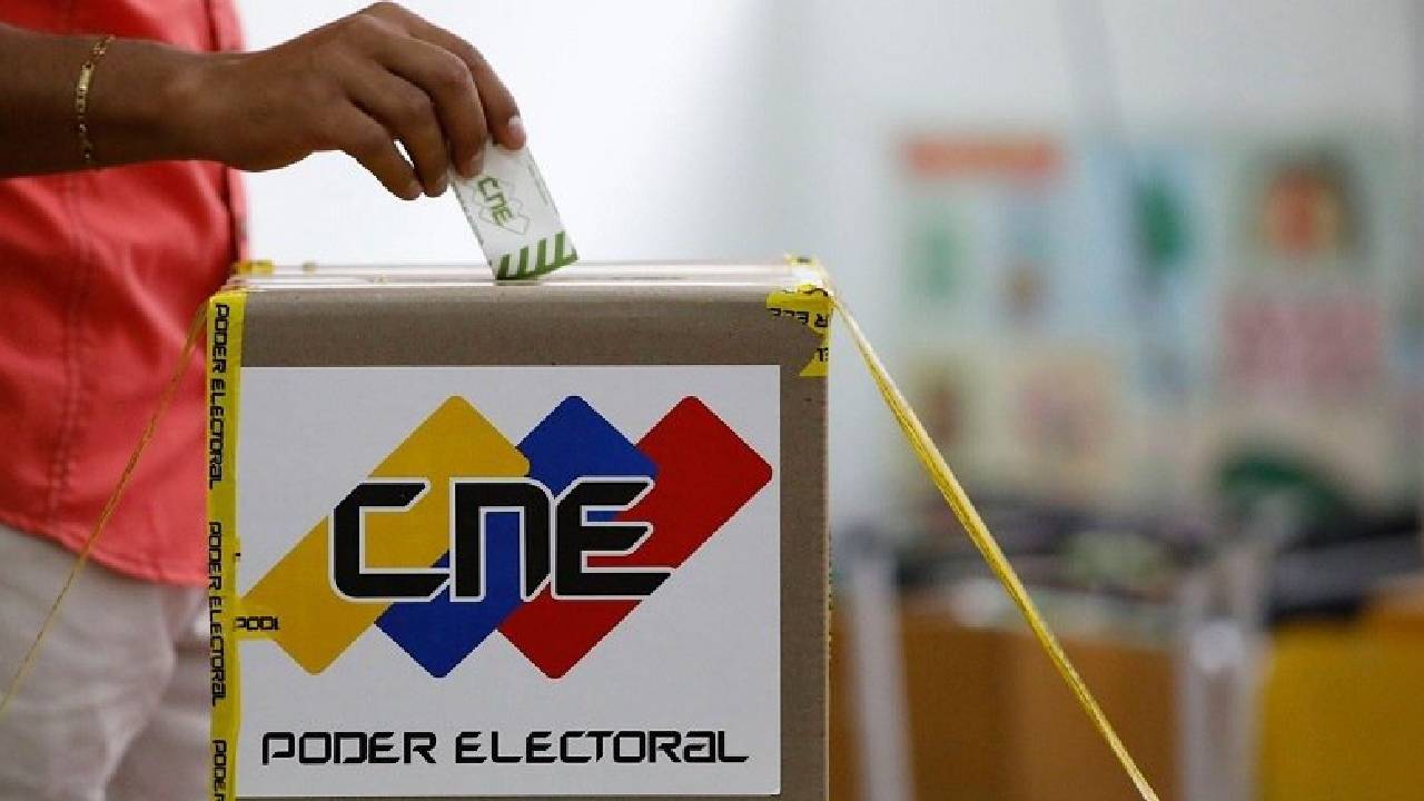 CNE instaló sala de monitoreo de candidatos y medios para las elecciones del 25 de mayo
