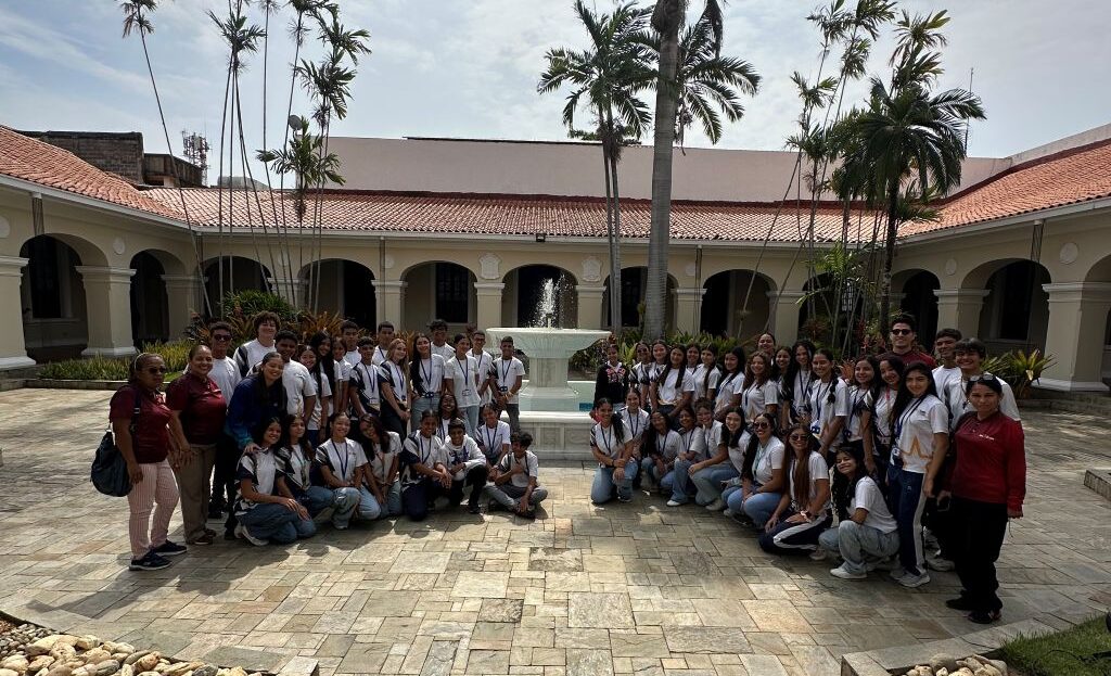 Capitolio de Carabobo recibió a Estudiantes porteños