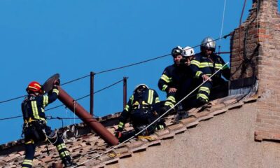 Instalaron chimenea para cónclave - Agencia Carabobeña de Noticias