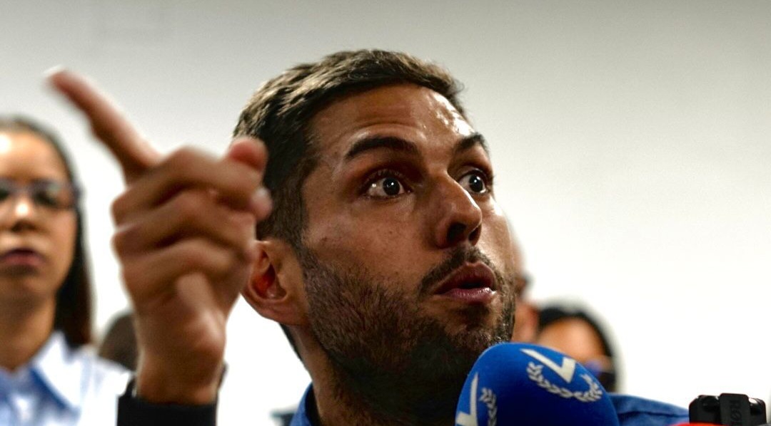 Juan Requesens discusión política