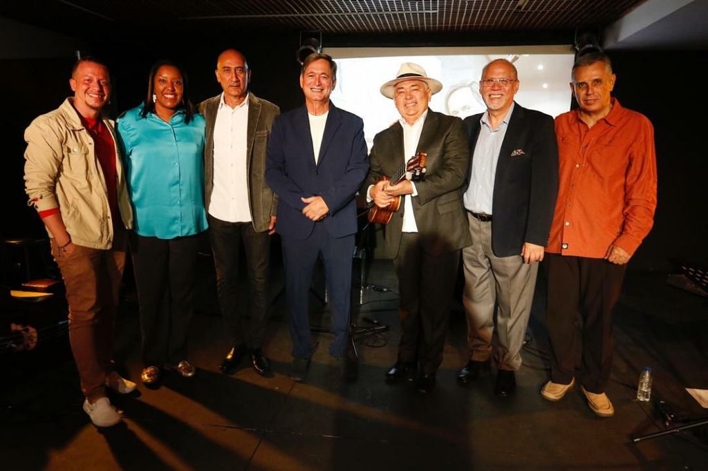 Lucio Herrera canta a la unión de los venezolanos - Agencia Carabobeña de Noticias