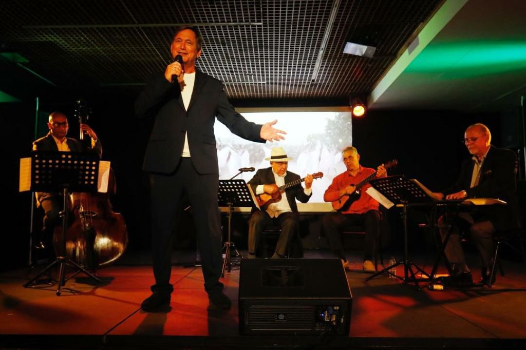Lucio Herrera canta a la unión de los venezolanos - Agencia Carabobeña de Noticias