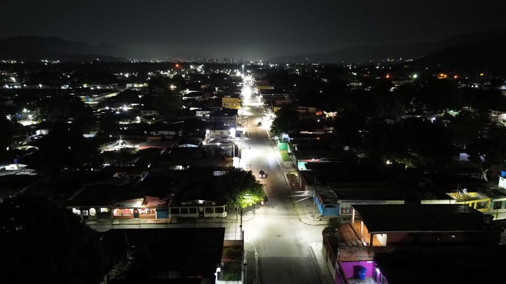 Más de 300 luminarias en Vivienda Rural de Bárbula - Agencia Carabobeña de Noticias