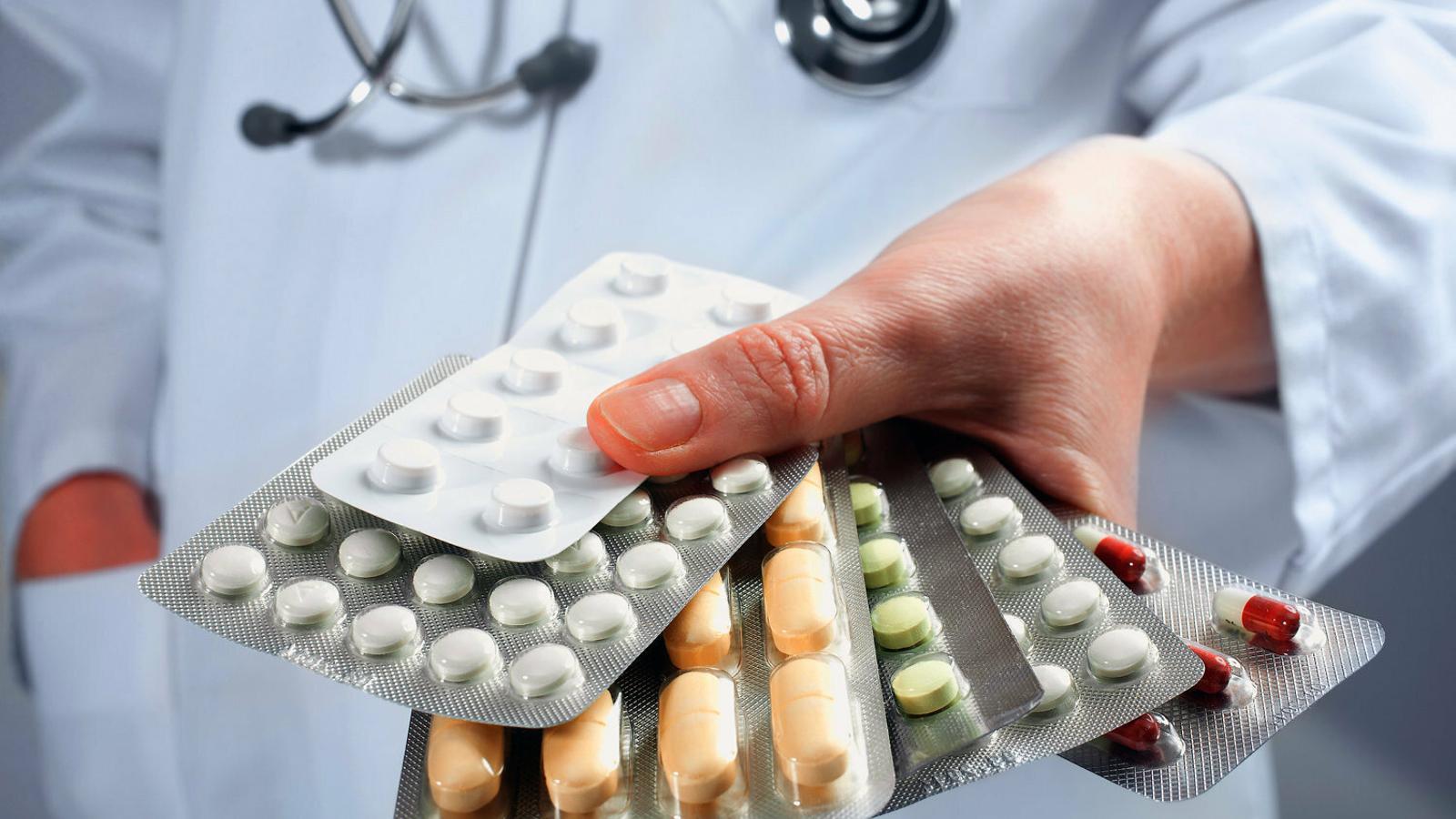 Trump planea impulsar fabricación de medicamentos en EE.UU. ante aplicación de aranceles