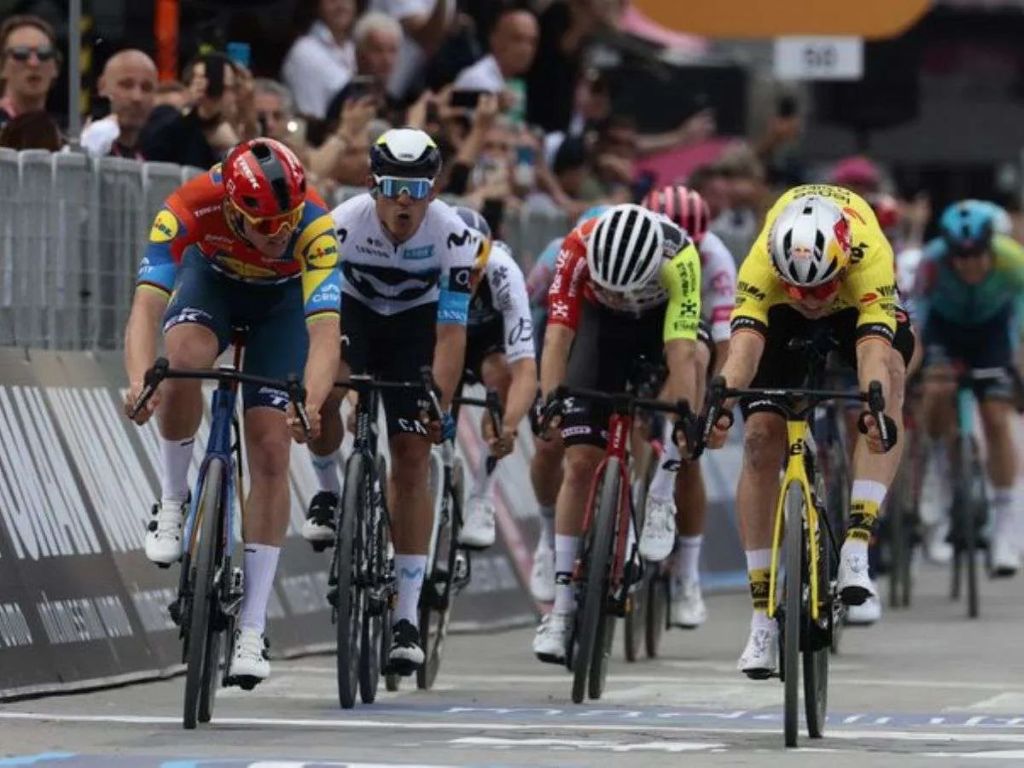 Aular debutó en podio del Giro - Agencia Carabobeña de Noticias