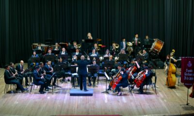 Banda Sinfónica 24 de Junio homenajeó a las madres y a la Sociedad Amigos de Valencia