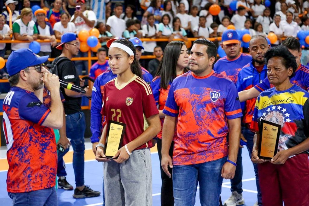 Rehabilitado gimnasio cubierto Zoraida Pinto - Agencia Carabobeña de Noticias