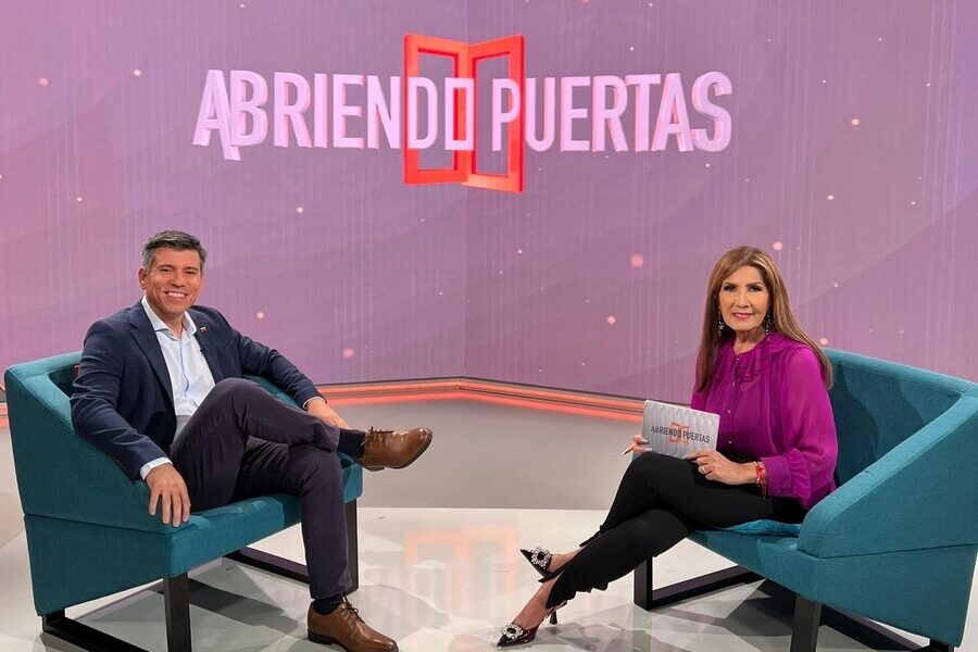 candidatos David Uzcátegui y Requesens