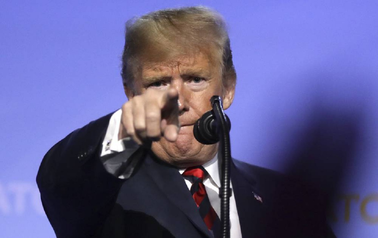 Trump comparte una foto vestido de Papa hecha con IA -Agencia Carabobeña de Noticias – ACN – Internacionales