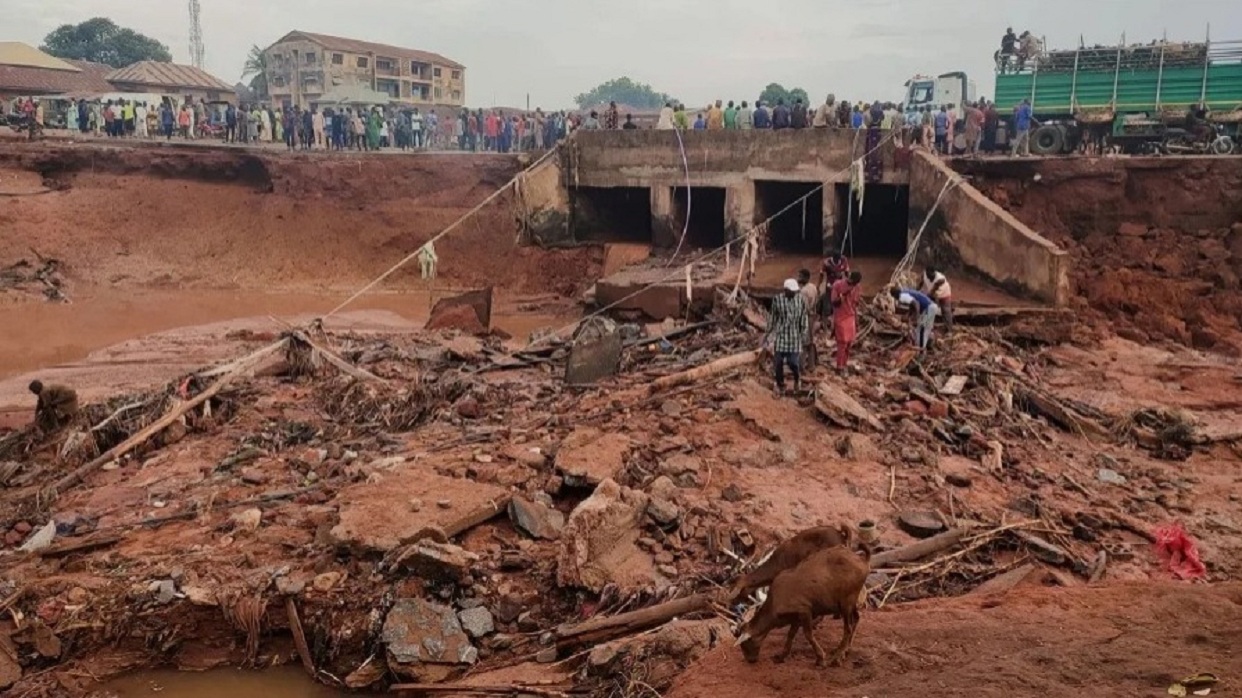 150 personas murieron tras inundaciones -Agencia Carabobeña de Noticias – ACN – Internacionales