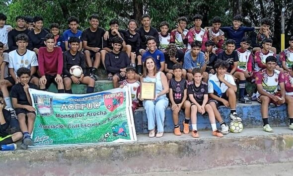 Acefuc homenajeó a Katty Santorsola - Agencia Carabobeña de Noticias