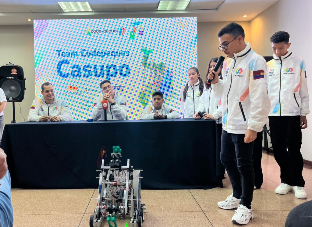 Casupo robot de Codepeques - Agencia Carabobeña de Noticias