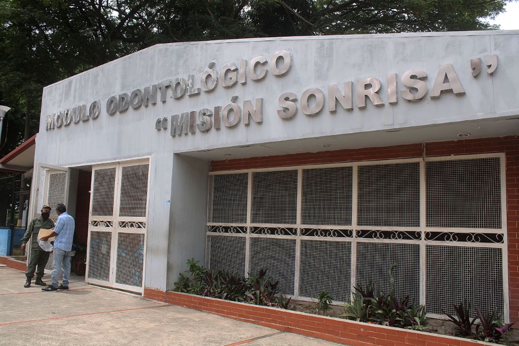 Misión Sonrisa entregó 42 prótesis dentales - Agencia Carabobeña de Noticias