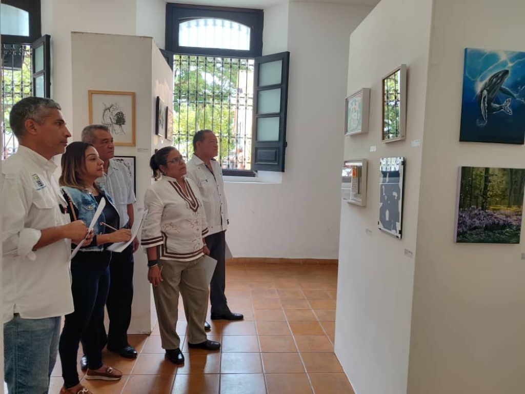 Salón del Concurso Grandes Ideas en Pequeño Formato - Agencia Carabobeño de Noticias