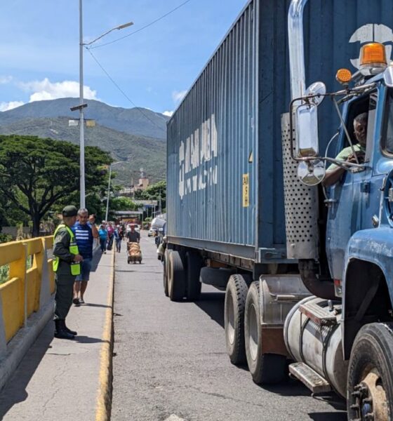 Se mantiene retenido transporte de carga