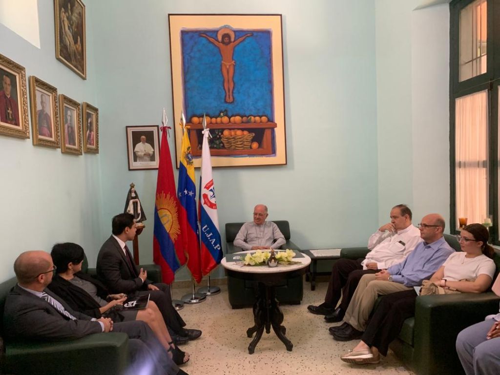 UJAP y Arquidiócesis de Valencia suscribieron convenio - Agencia Carabobeña de Noticias