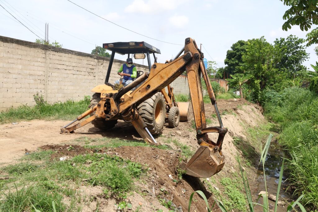 saneamiento del cauce del canal Los Pavos - Agencia Carabobeña de Noticias