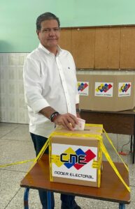 Armando Amengual Valencia