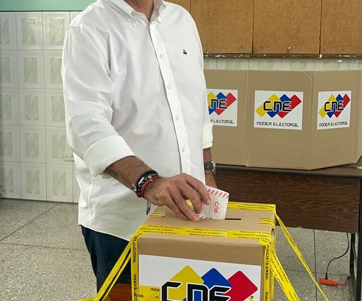 Armando Amengual Valencia