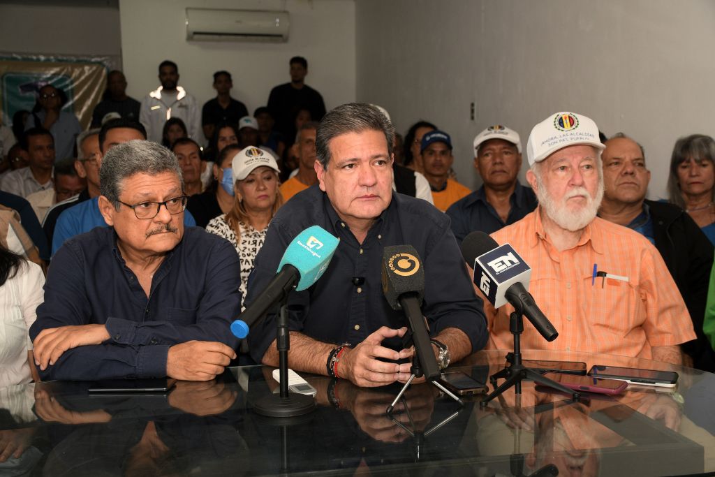 Armando Amengual oficializó su candidatura - Agencia Carabobeña de Noticias