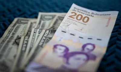 Bolívar cae 52% frente al dólar - Agencia Carabobeña de Noticias