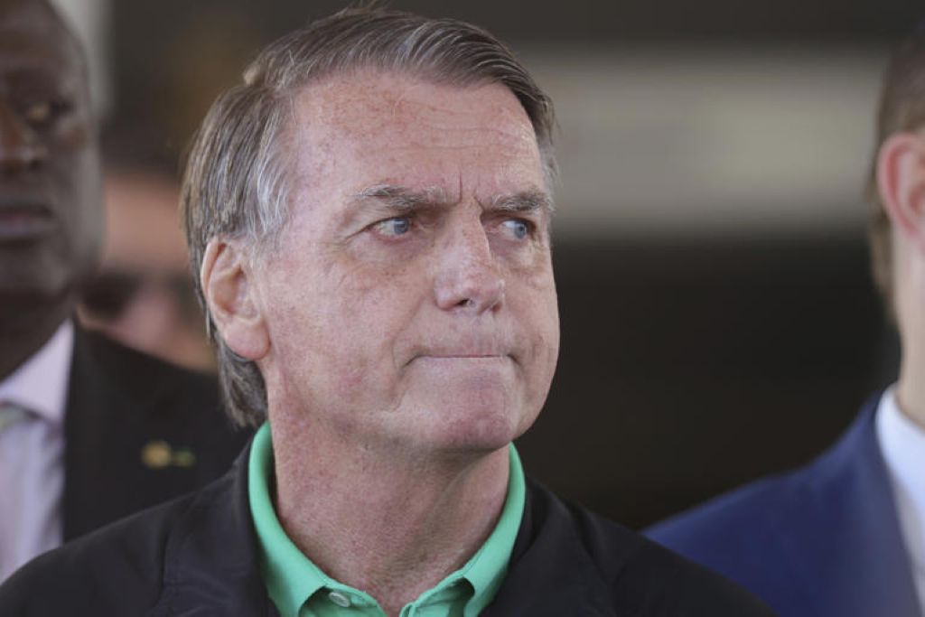 Bolsonaro a usar tobillera - Agencia Carabobeña de Noticias