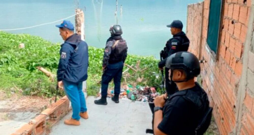 Las investigaciones realizadas por las autoridades detectivescas y la Fiscalía Superior en Aragua revelaron que González fue quien, la noche del domingo 22 de junio, abrió un boquete donde residía Sarmiento. Su objetivo, según las pesquisas, era asesinarlo a sangre fría, un acto que ocurrió mientras la víctima realizaba una transmisión en vivo vía Tik Tok.