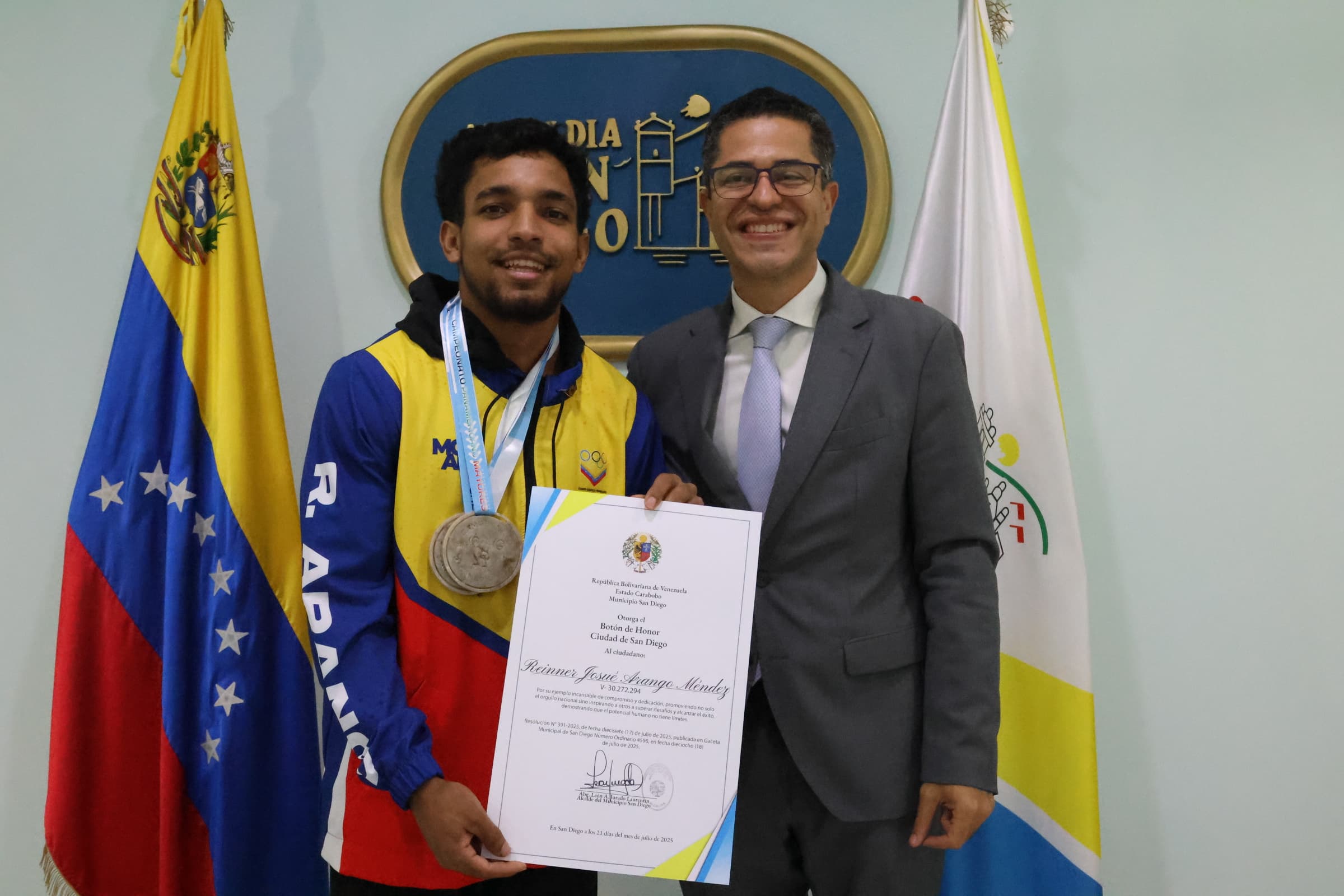 Condecorado Reinner Arango - Agencia Carabobeña de Noticias