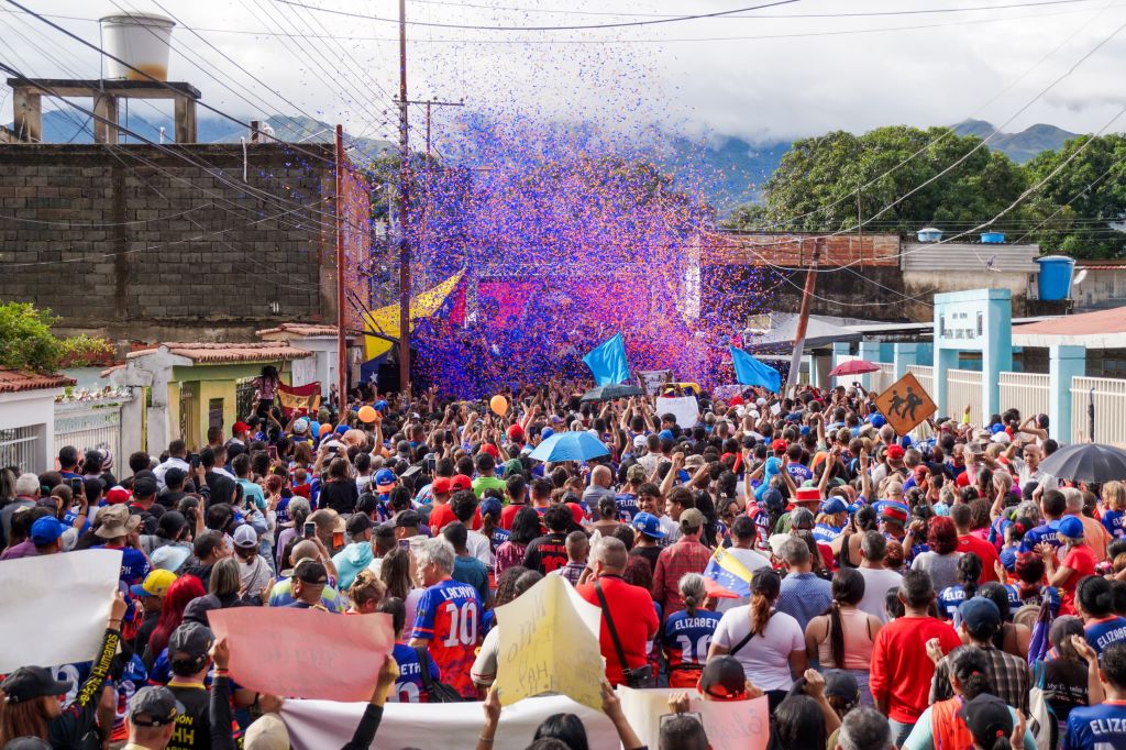 Elizabeth Niño cerró campaña - Agencia Carabobeña de Noticias