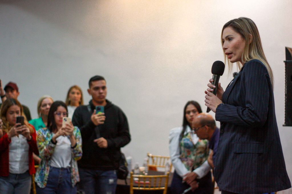 Elizabeth Niño reiteró su compromiso - Agencia Carabobeña de Noticias